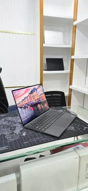 New Laptop Dell XPS 13 16GB Intel Core i7 SSD 512GB