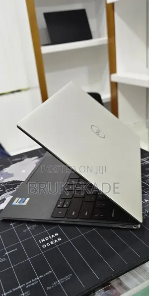 New Laptop Dell XPS 13 16GB Intel Core i7 SSD 512GB