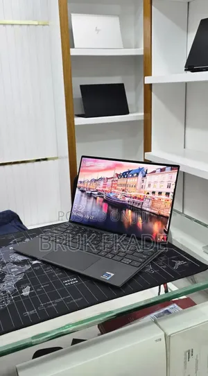 New Laptop Dell XPS 13 16GB Intel Core i7 SSD 512GB