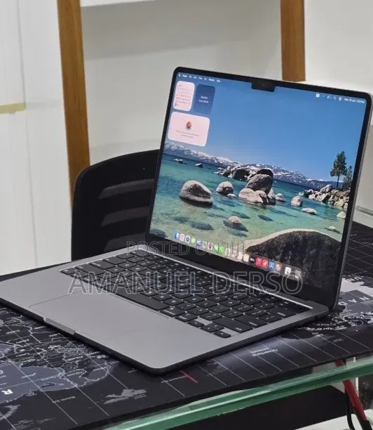 New Laptop Apple MacBook Air 2022 M2 16GB Apple M2 Ultra SSD 256GB