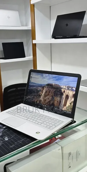 New Laptop HP Envy 15 12GB Intel Core i5 HDD 128GB