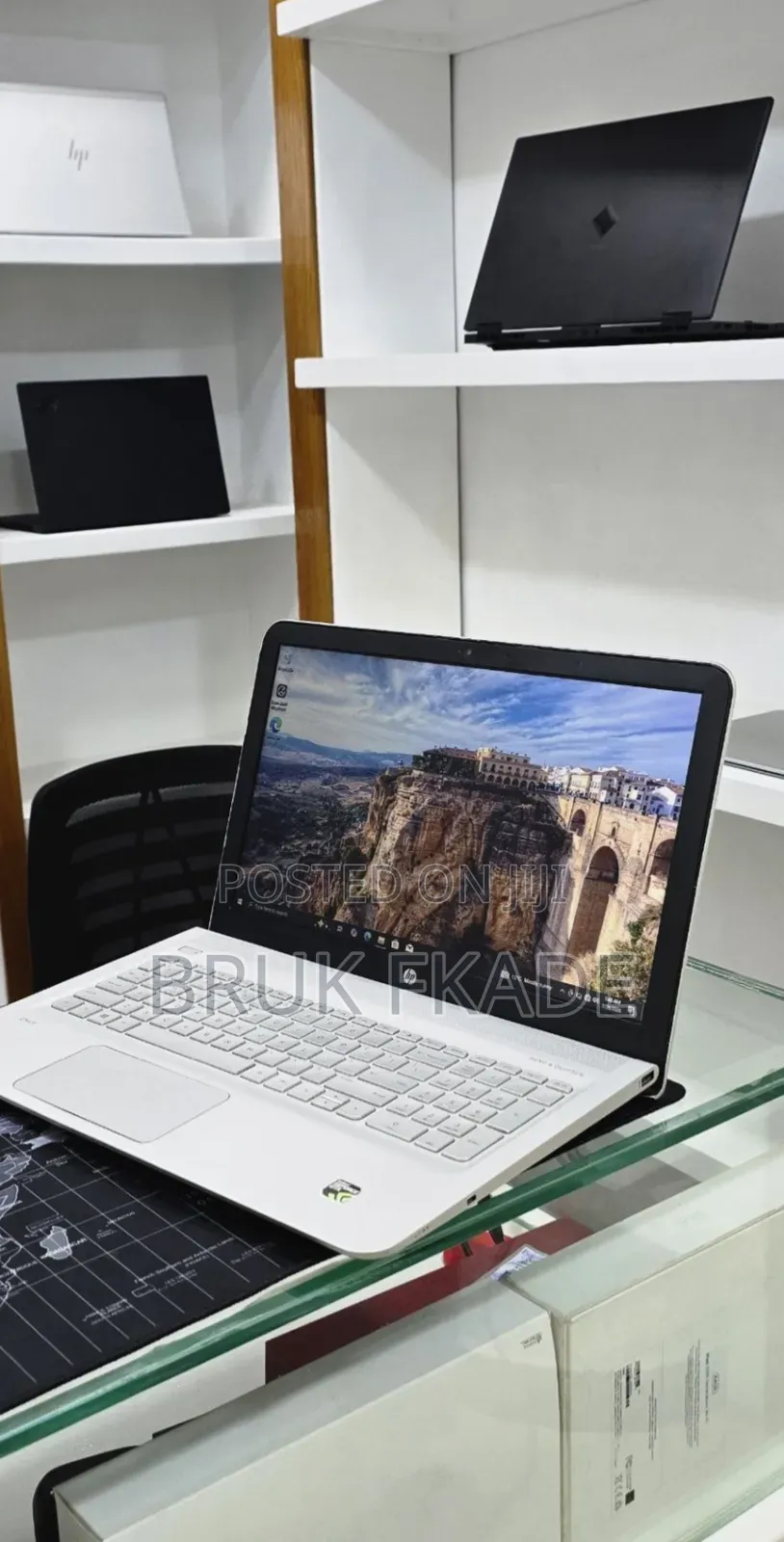 New Laptop HP Envy 15 12GB Intel Core i5 HDD 128GB