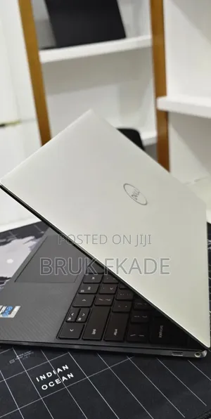 New Laptop HP Envy 15 12GB Intel Core i5 HDD 128GB