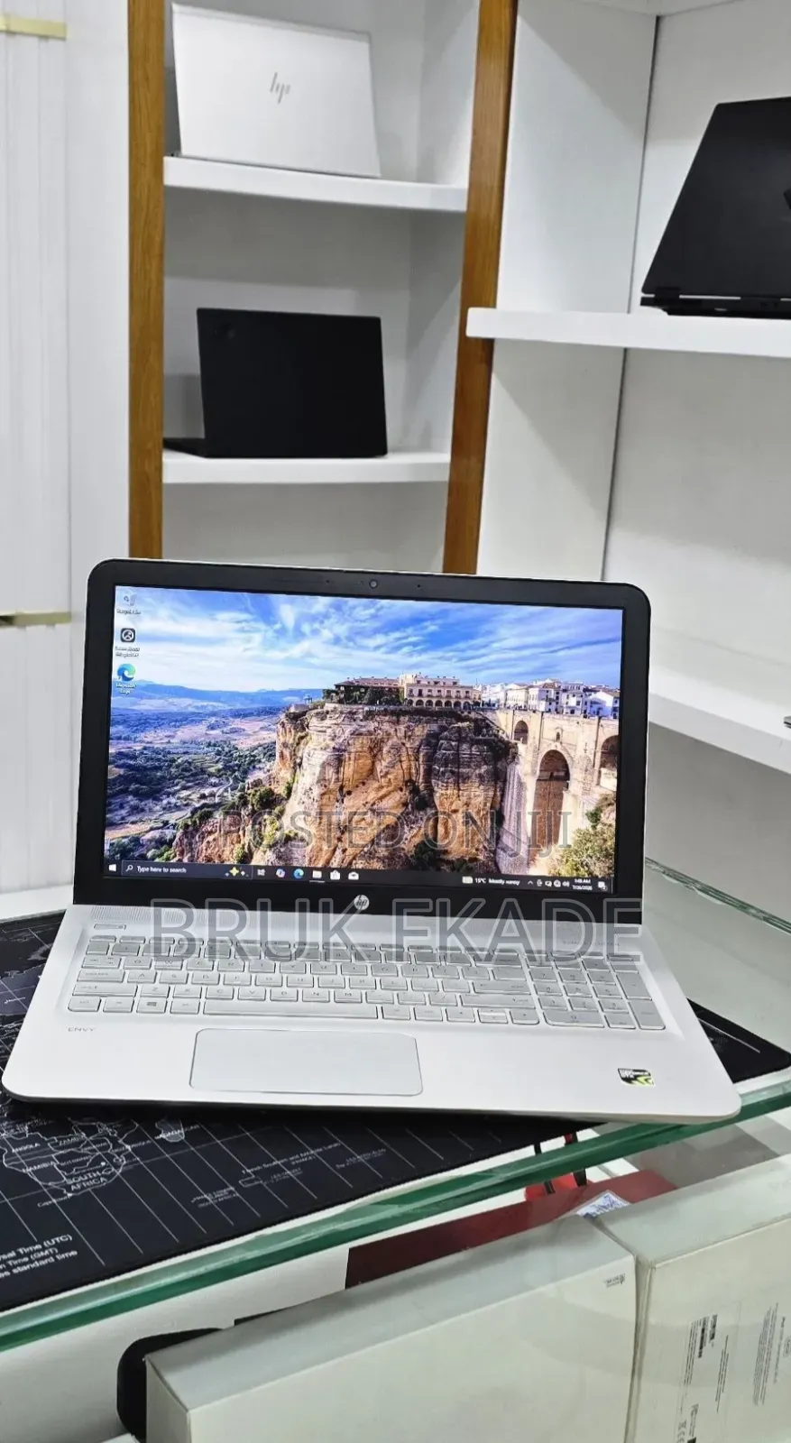 New Laptop HP Envy 15 12GB Intel Core i5 HDD 128GB