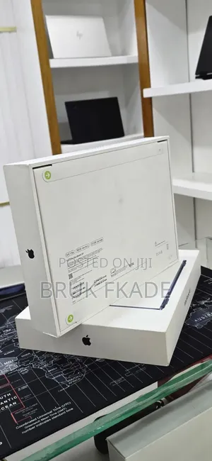 New Laptop Apple MacBook Air 2026 M5 16GB Apple M5 SSD 512GB