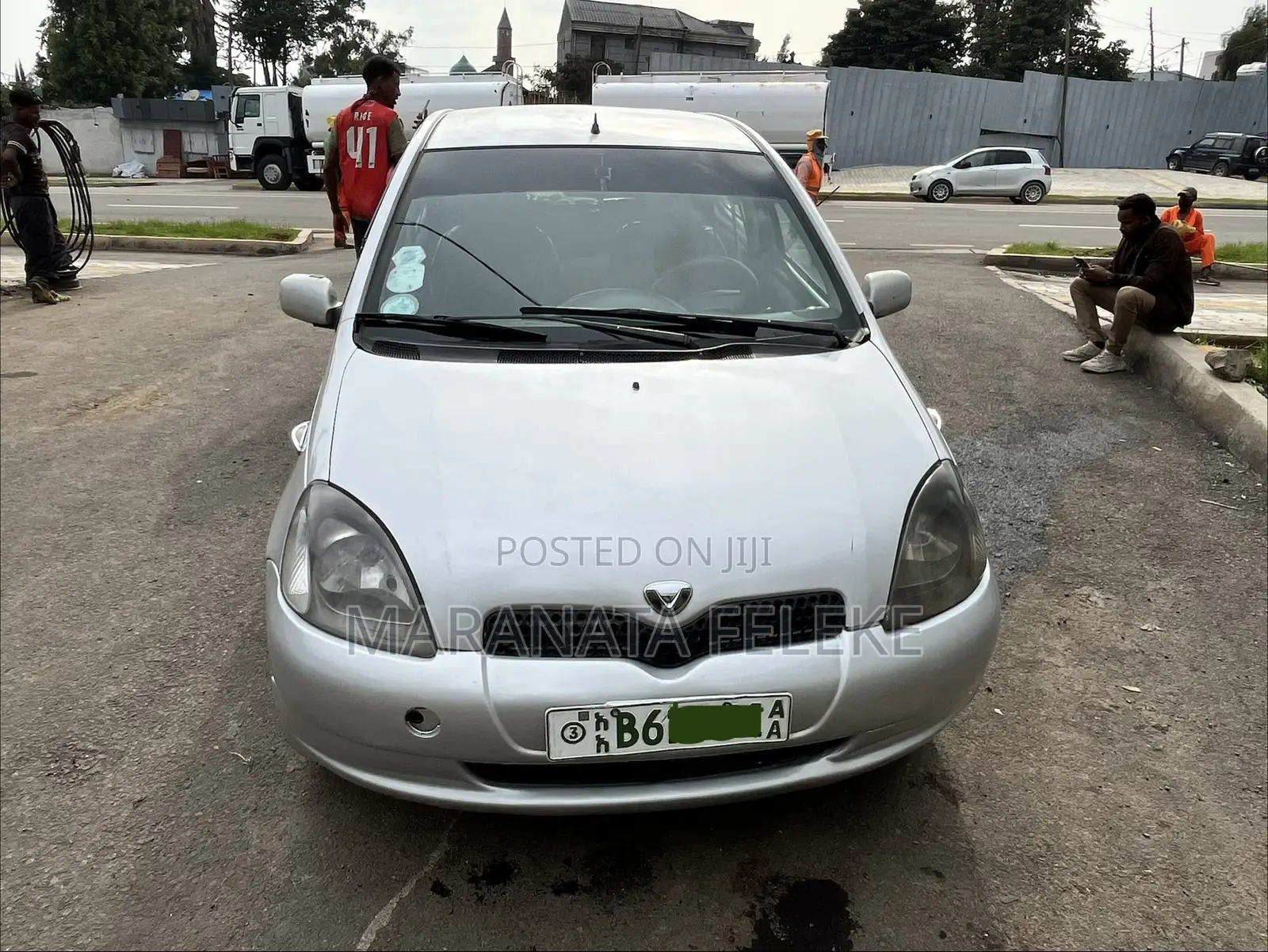Toyota Vitz 2001 Silver