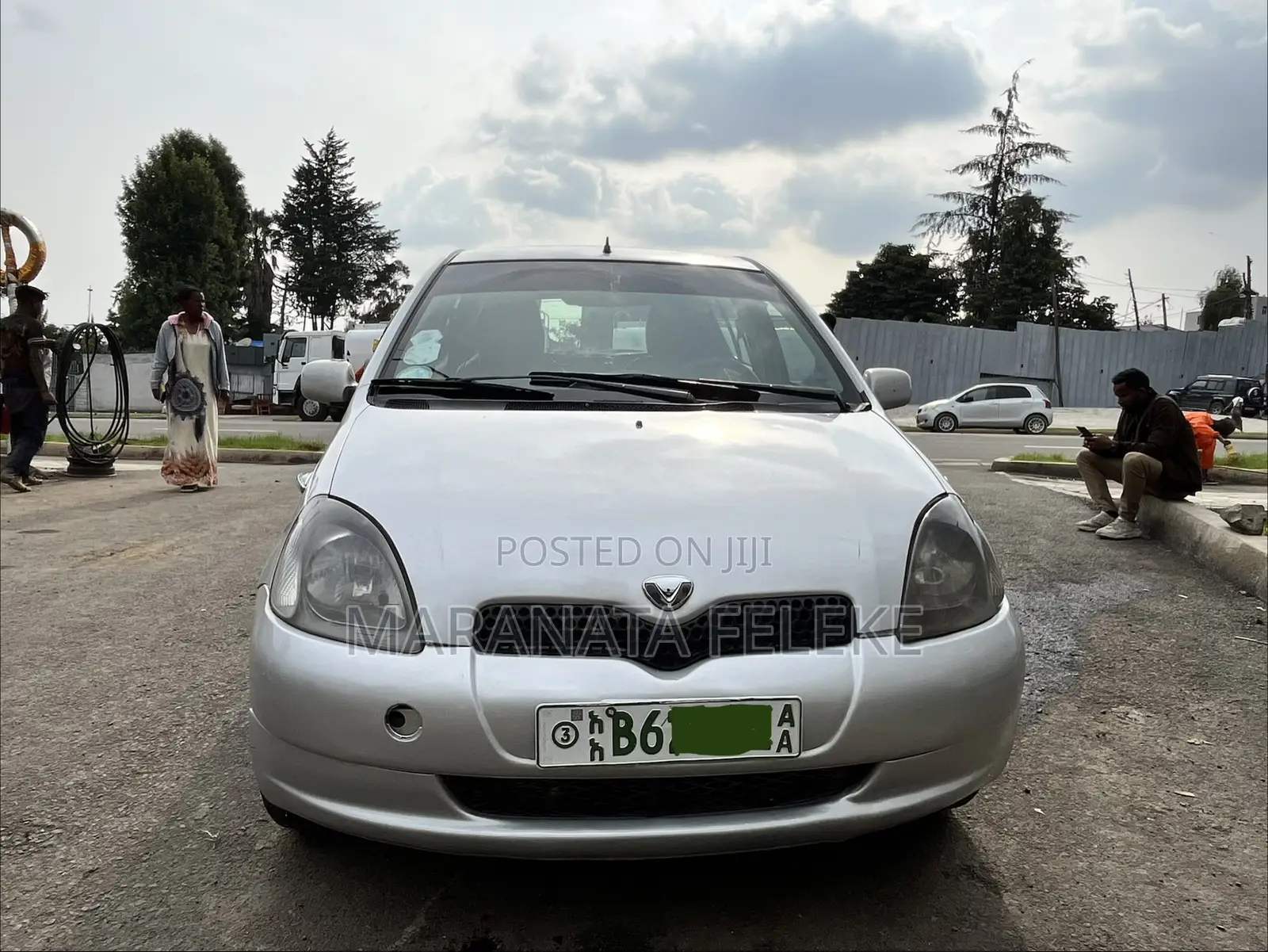 Toyota Vitz 2001 Silver