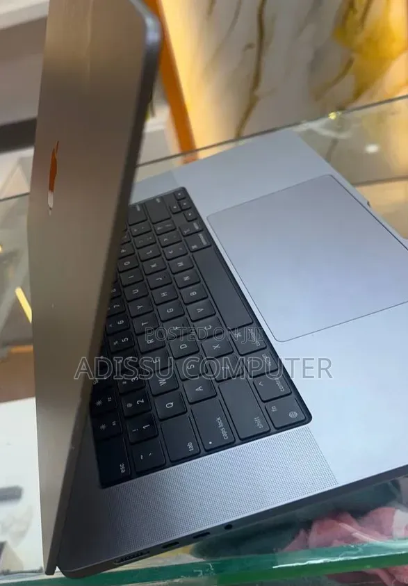 New Laptop Apple MacBook Air 2020 M1 16GB Apple M1 Pro SSD 512GB
