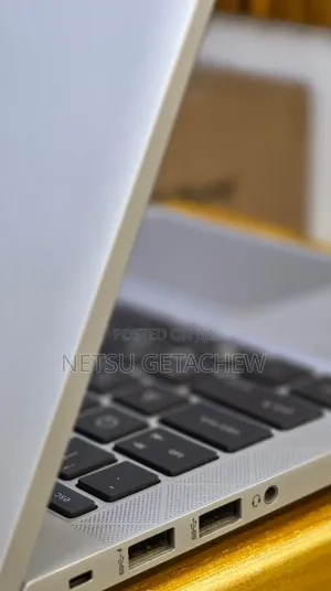 New Laptop HP EliteBook 840 G7 16GB Intel Core i5 SSD 512GB