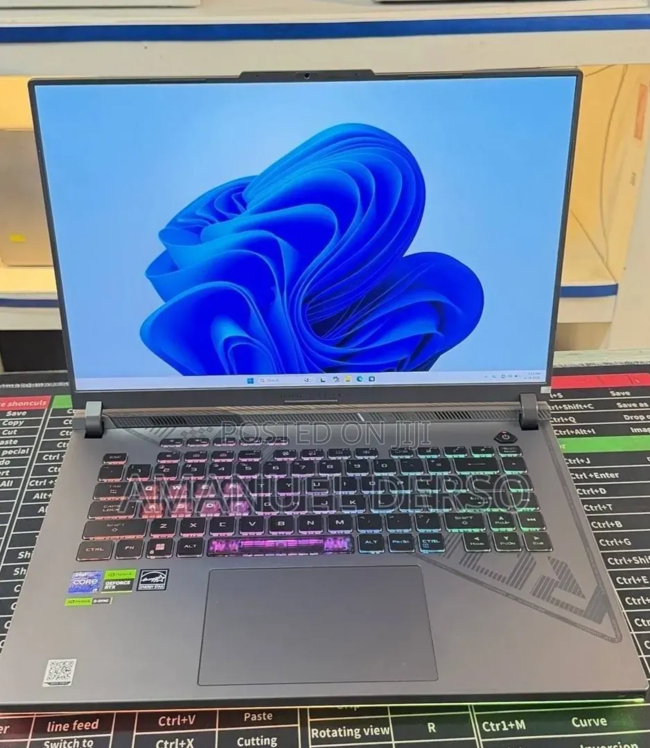 New Laptop Asus ROG Strix G16 G614 16GB Intel Core i9 SSD 1T