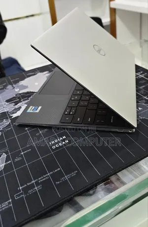New Laptop Dell XPS 13 16GB Intel Core i7 SSD 512GB