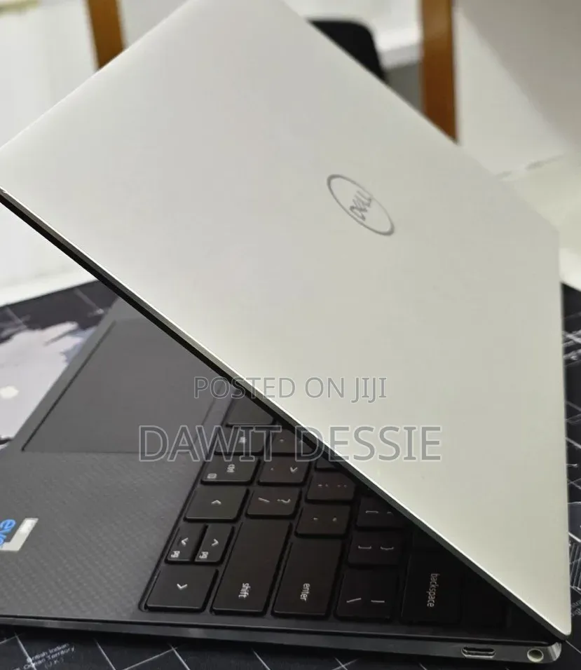 New Laptop Dell XPS 13 16GB Intel Core i7 SSD 512GB