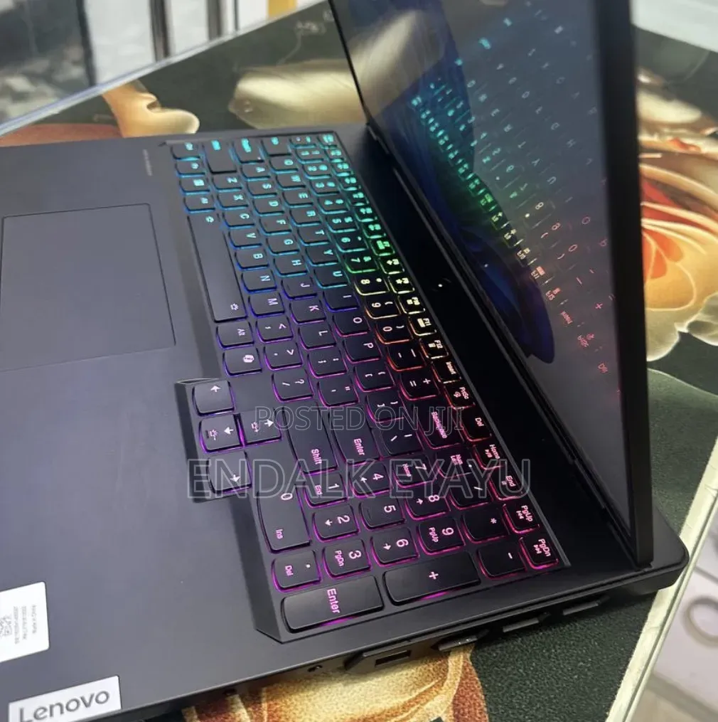 New Laptop Lenovo Legion Pro 7 32GB Intel Core i9 SSD 1T