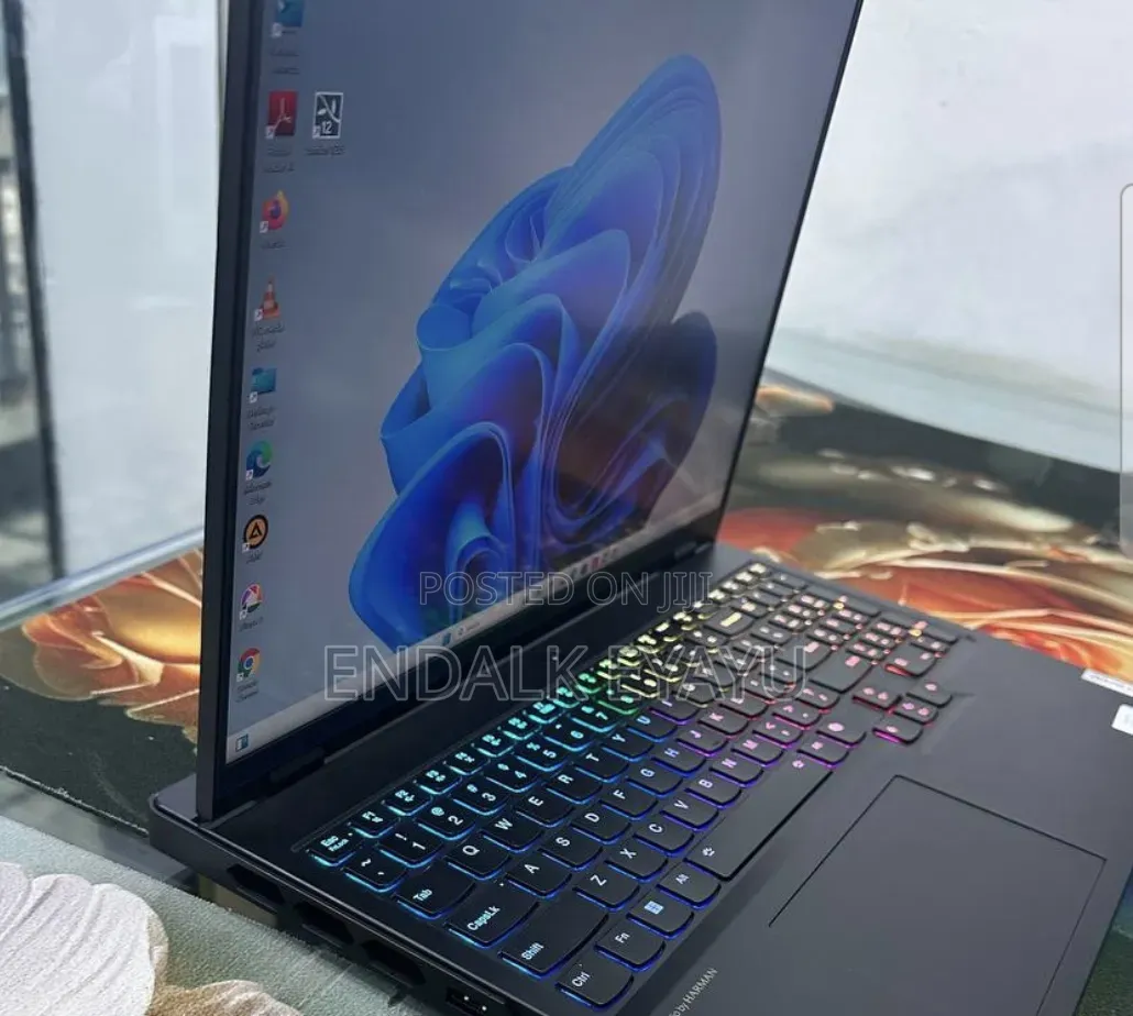 New Laptop Lenovo Legion Pro 7 32GB Intel Core i9 SSD 1T