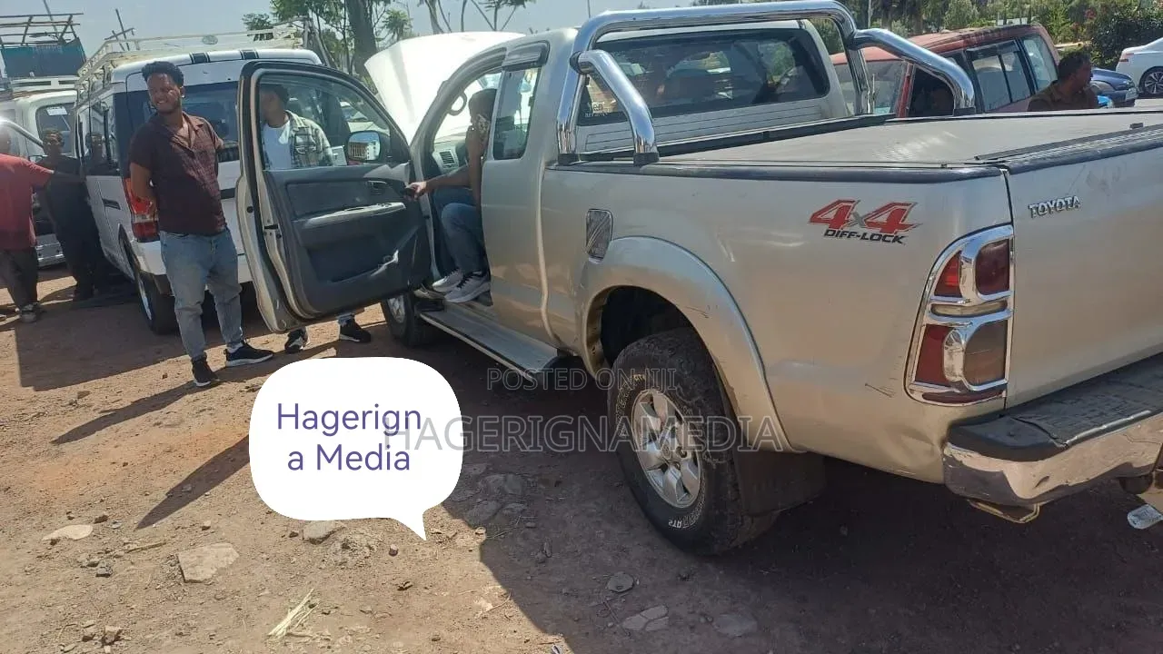 Toyota Hilux 2007 Silver