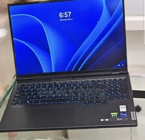 New Laptop Lenovo Legion Pro 7 24GB Intel Core i7 SSD 1T
