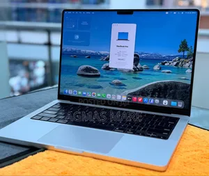 New Laptop Apple MacBook Pro 2023 M3 Pro 8GB Apple M3 Pro SSD 512GB