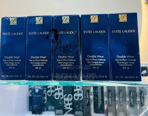 Estèe Lauder Double Wear Stay in Place Makeup