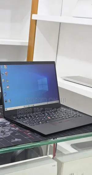 New Laptop Lenovo ThinkPad X1 Carbon 16GB Intel Core i7 SSD 512GB