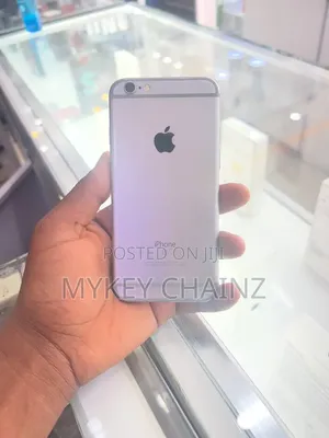 Apple iPhone 6s 32 GB Silver