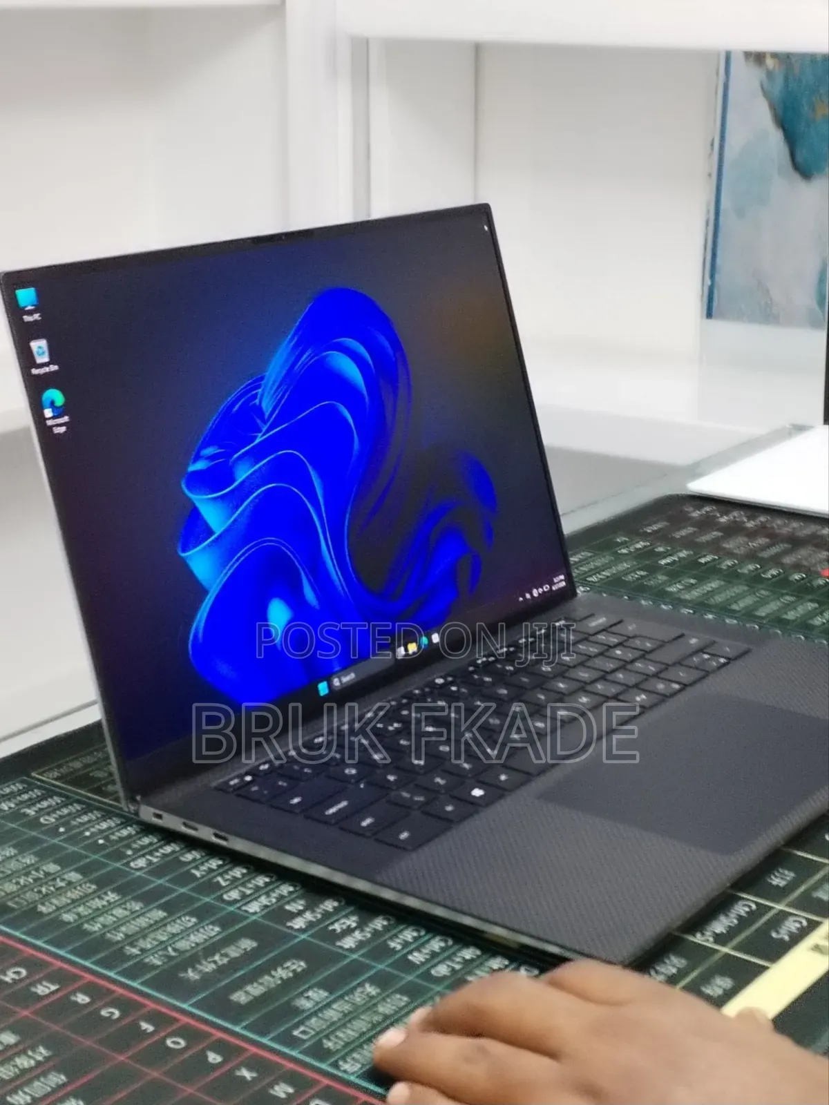 New Laptop Dell XPS 15 16GB Intel Core i7 SSD 512GB