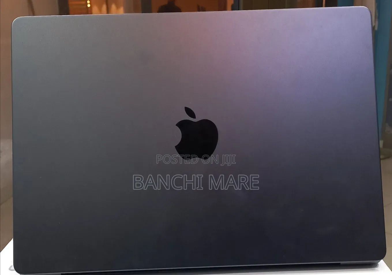 New Laptop Apple MacBook Pro 2025 M5 16GB Apple M5 SSD 512GB