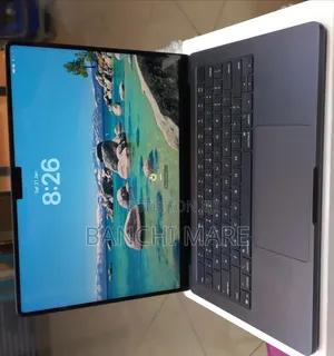 New Laptop Apple MacBook Pro 2025 M5 16GB Apple M5 SSD 512GB