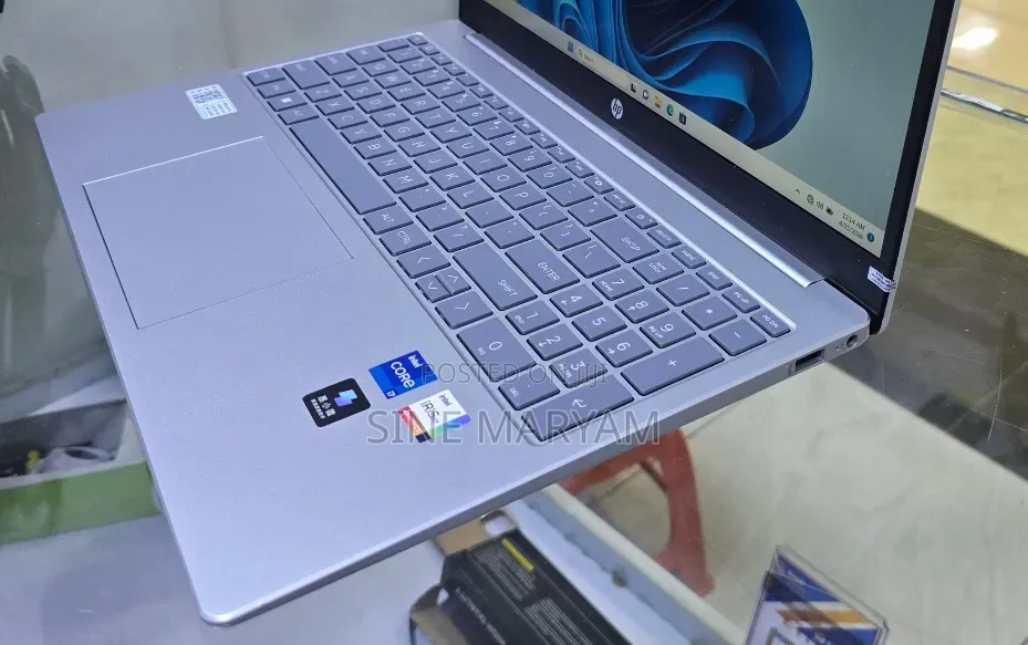 New Laptop HP Stream Notebook 16GB Intel Core i7 SSD 512GB