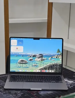 New Laptop Apple MacBook Air 2022 M2 16GB AMD A8 SSD 256GB