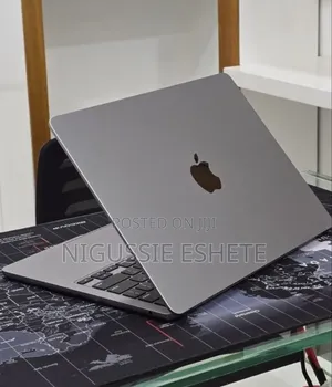 New Laptop Apple MacBook Air 2022 M2 16GB Apple M2 SSD 256GB