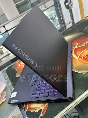 New Laptop Lenovo Legion Pro 7 32GB Intel Core i9 SSD 1T