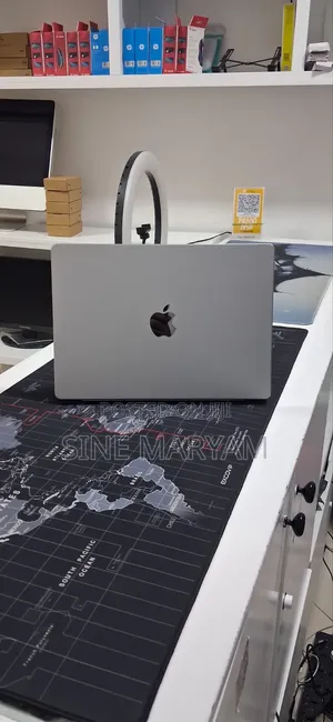 New Laptop Apple MacBook Pro 2021 M1 16GB Apple M1 Pro SSD 512GB