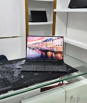 New Laptop Dell XPS 13 16GB Intel Core i5 SSD 512GB