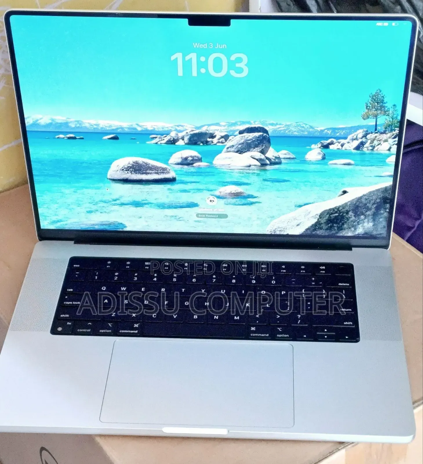 New Laptop Apple MacBook Pro 2019 32GB Apple M1 Pro SSD 1T