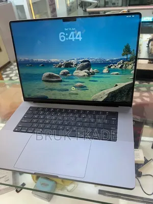 New Laptop Apple MacBook Pro 2021 M1 16GB Apple M1 Pro SSD 512GB
