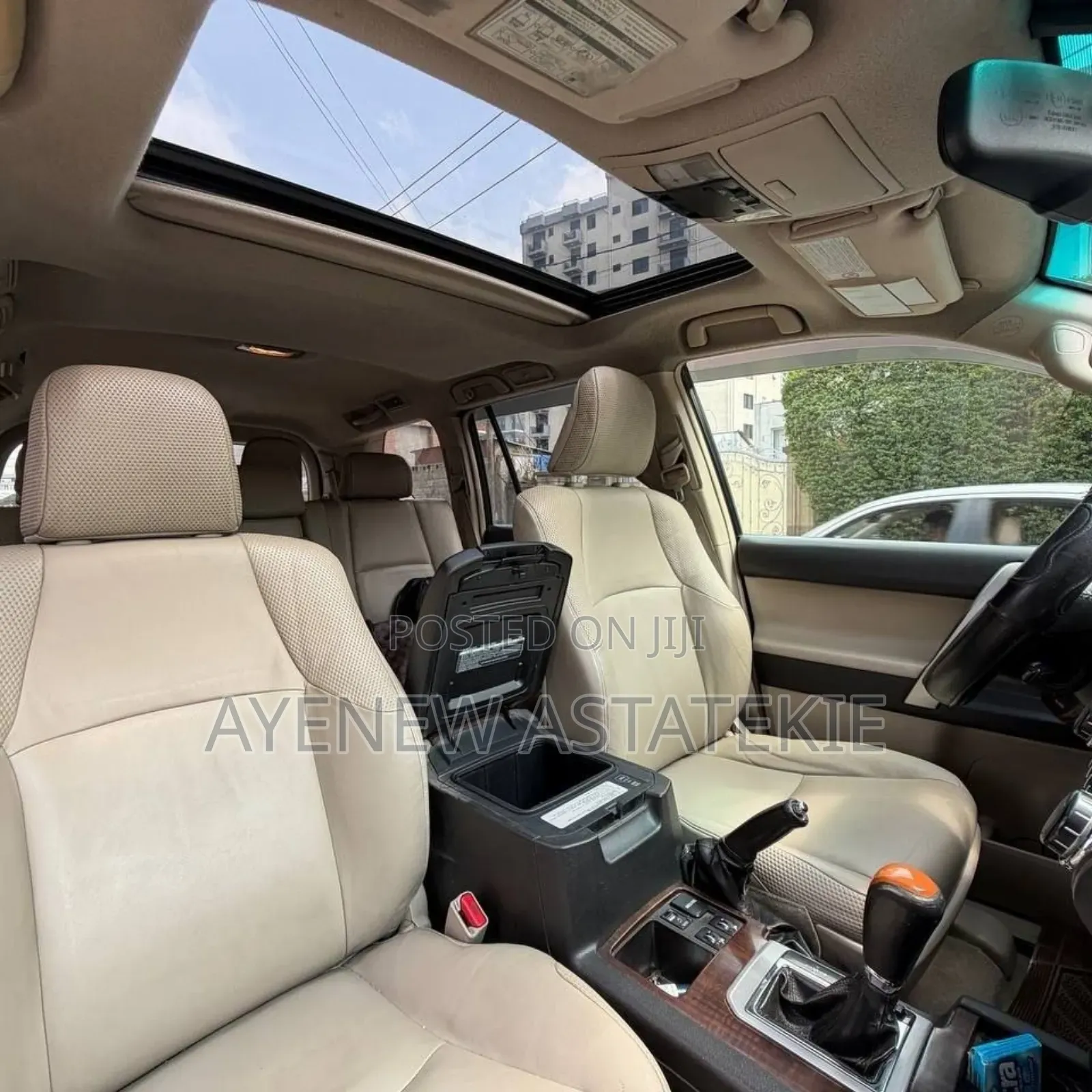 Toyota Land Cruiser 2011 Ivory