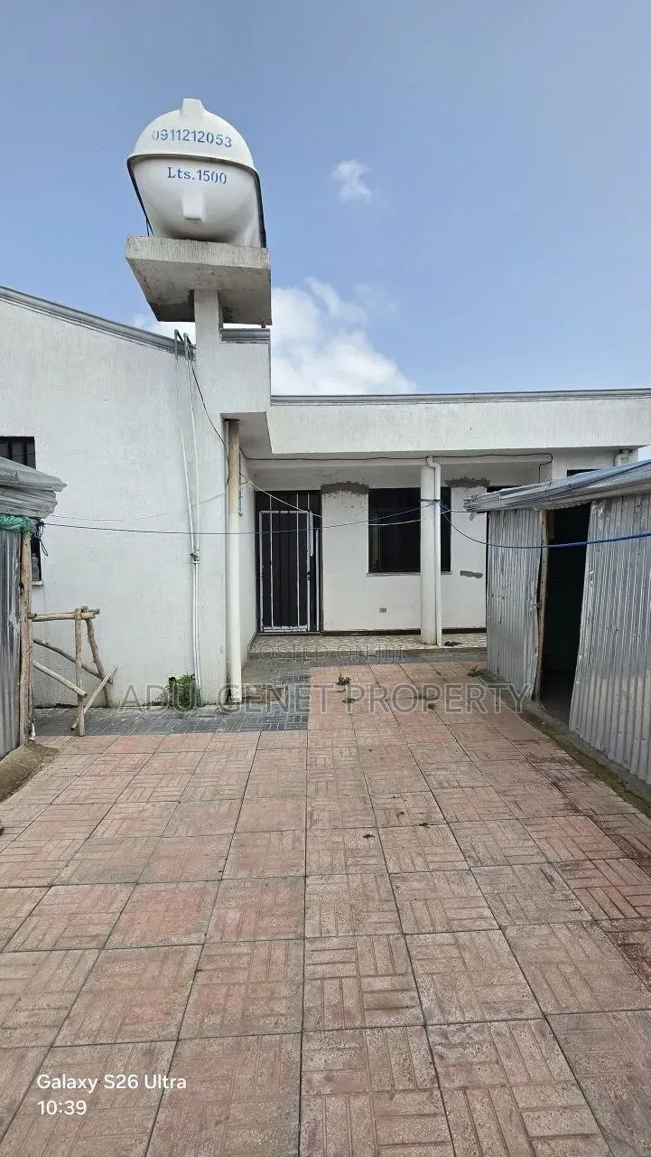 Furnished 5bdrm House in Ayat Disapora, Yeka for sale