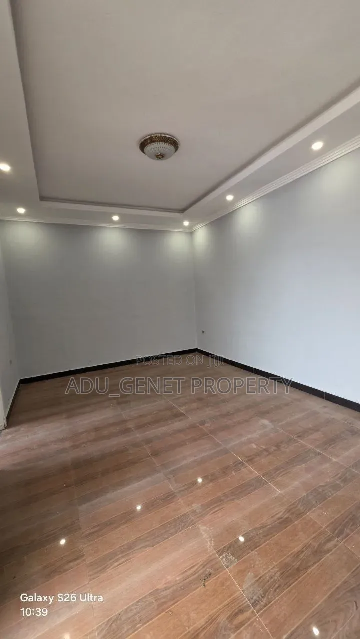 Furnished 5bdrm House in Ayat Disapora, Yeka for sale