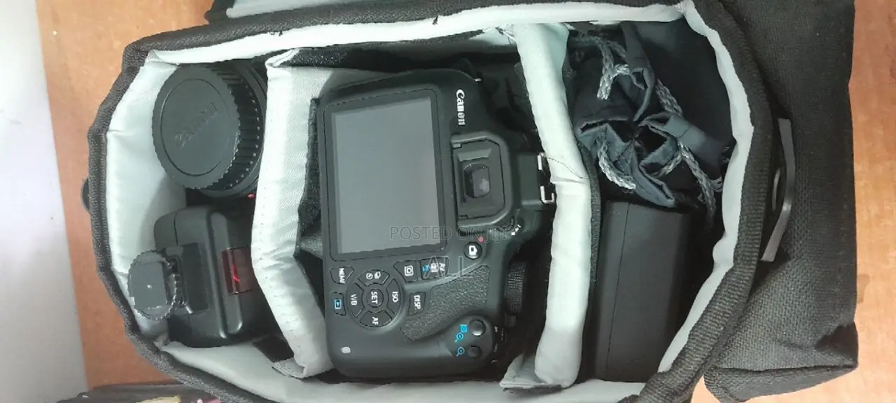 Camera EOS Rebel T5