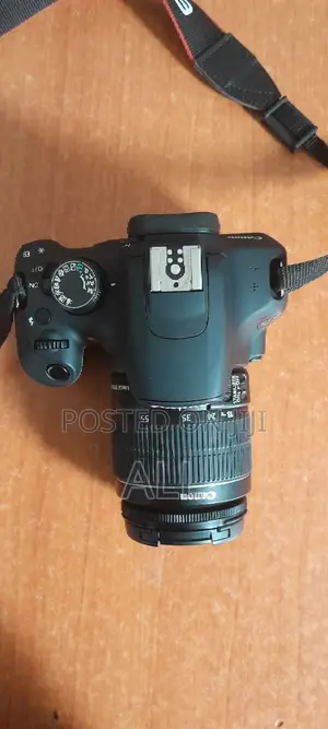 Camera EOS Rebel T5