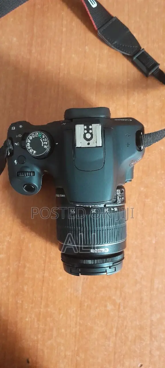 Camera EOS Rebel T5