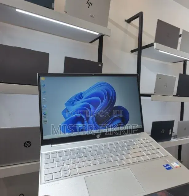 New Laptop HP Pavilion 15 16GB Intel Core i7 SSD 512GB