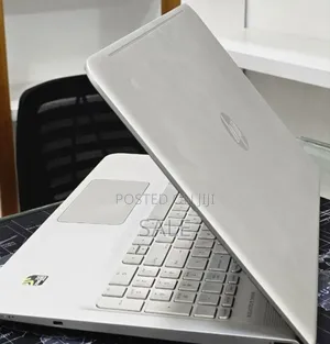 New Laptop HP Envy x360 4GB Intel Core i5 SSD 128GB