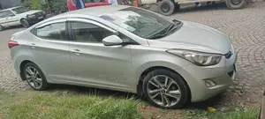 Hyundai Elantra 2013