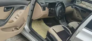 Hyundai Elantra 2013