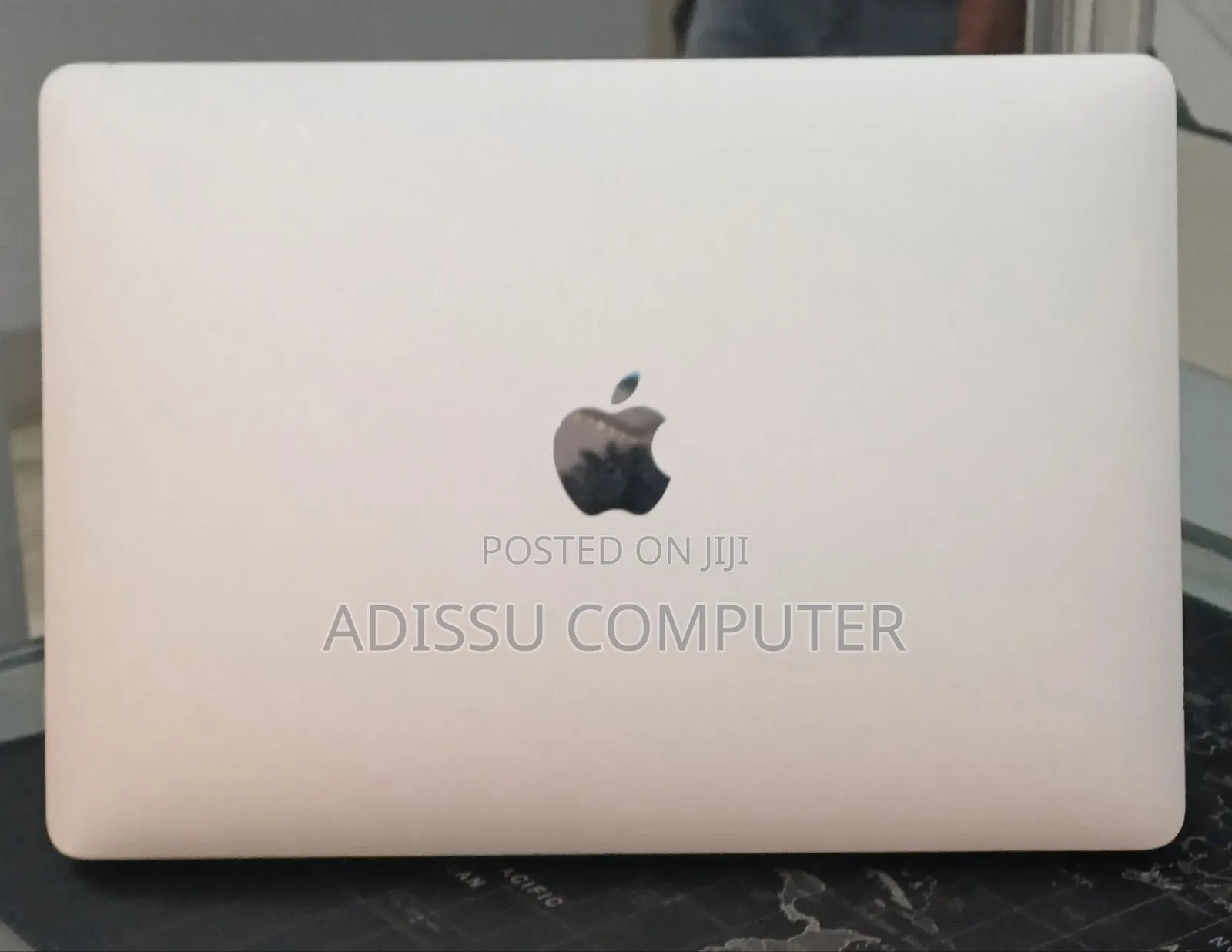 New Laptop Apple MacBook Pro 2019 16GB Apple M1 Pro SSD 256GB