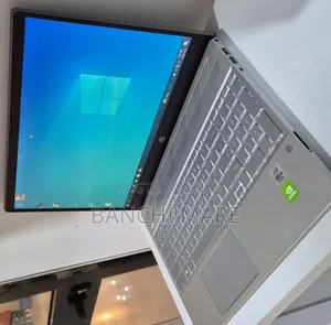 New Laptop HP Pavilion 15 8GB Intel Core i5 SSD 512GB