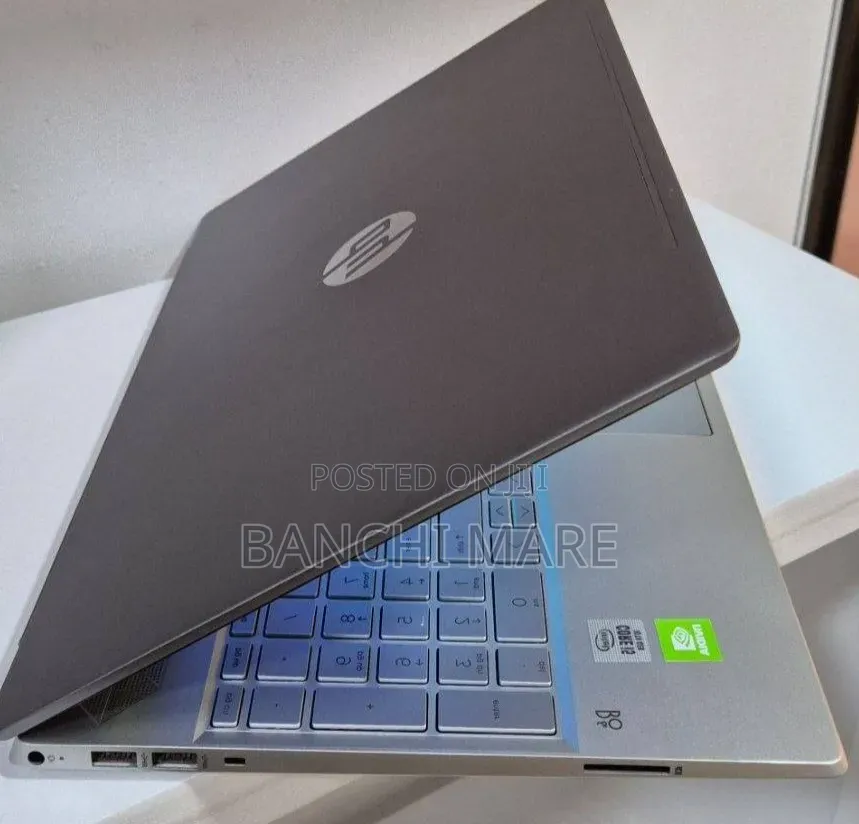 New Laptop HP Pavilion 15 8GB Intel Core i5 SSD 512GB