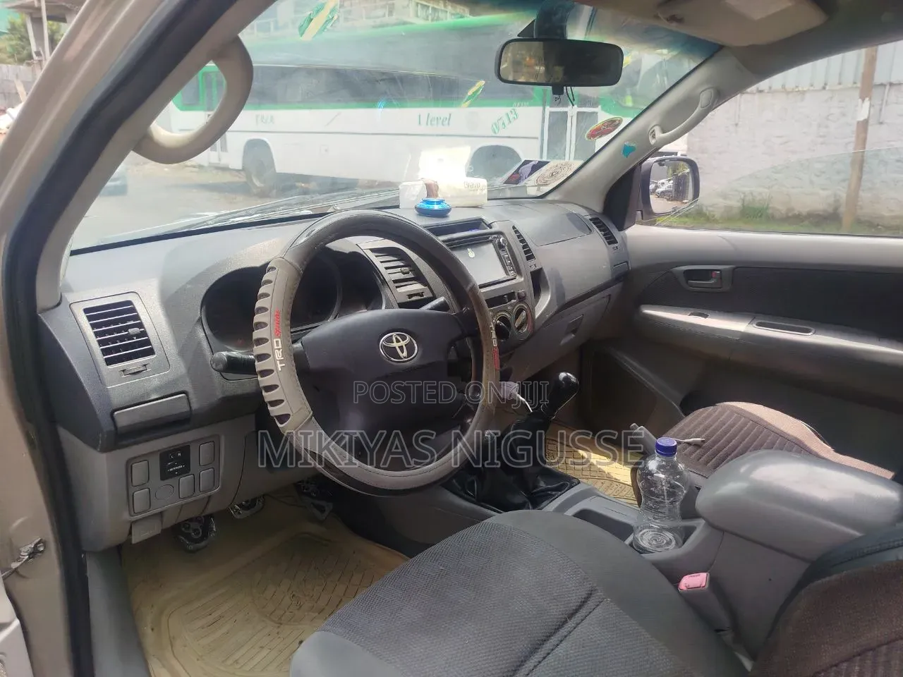 Toyota Hilux 2010 Brown