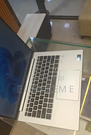 New Laptop HP 16GB Intel Core Ultra 7 SSD 512GB